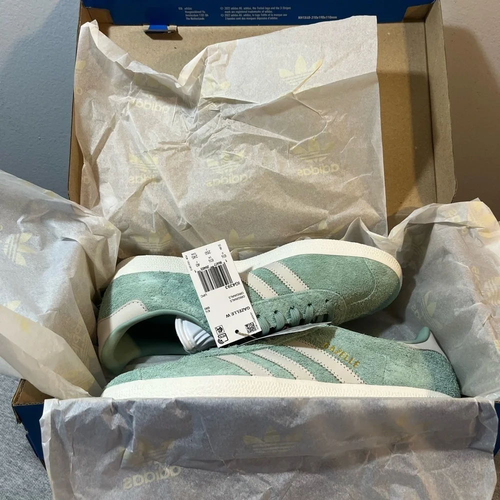 Adidas Classic Gazelle Suede Sneaker Hazy Green Women's Shoe Size 7 IG4393 - Picture 12 of 12